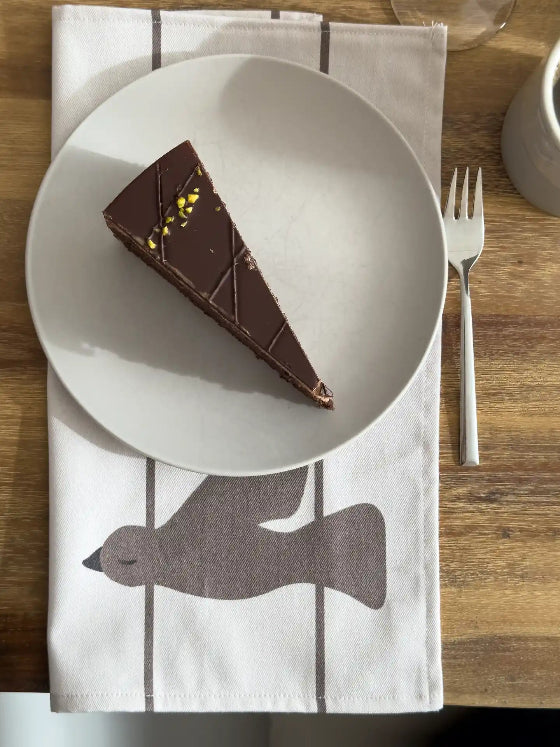 Beige Stoff-Servietten aus Baumwolle mit Motiv Vogel und Streifen