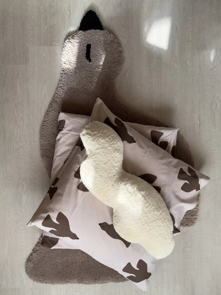kollektion 'clouds and birds' teppich, bettwäsche und kissen, kinderzimmer einrichten idee