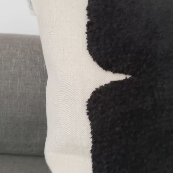 mija LIVING nachhaltiges naturfarbenes Sofakissen mit toller Hochflor-Habtik